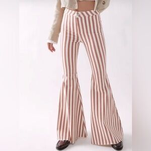 we the free FLOAT ON FLARE